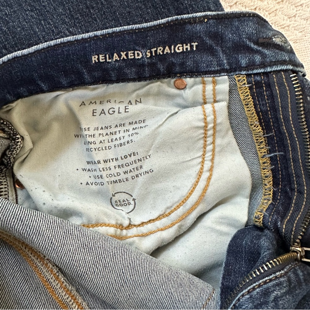 American Eagle Relaxed Distressed Straight Leg Men’s Jeans 32x30-Whiskered Faded - Picture 8 of 10